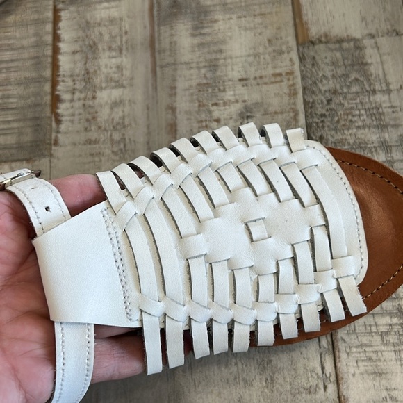 ESPIRITU HUARACHE LEATHER BUCKLE UP WHITE SANDAL SIZE 8 - Picture 8 of 10